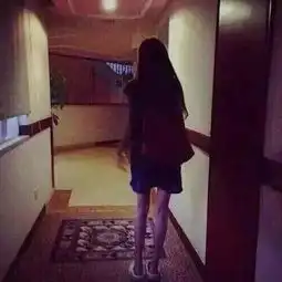 抖音阿拉善英雄会一人战7人女主照片是谁一卷边女战7雄的视频是真的吗