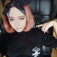 这种的女生头像发多一些,谢谢