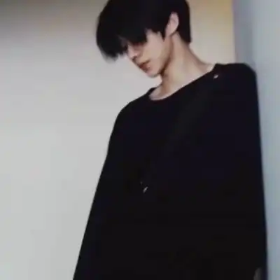 高冷男生头像