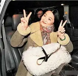 两位气质女神告诉你,什么年纪和翡翠更配