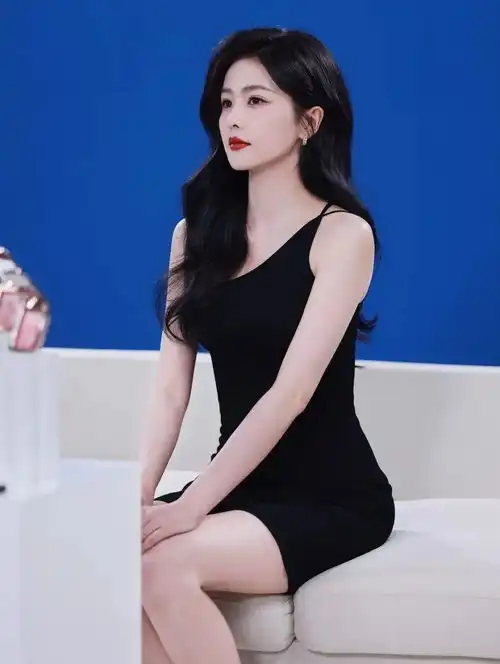 白鹿的身材和颜值,是最被低估的了吧