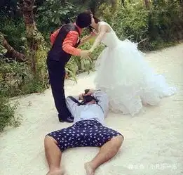 搞笑gif孩子满脸的嫌弃,你却还在不停的叨叨