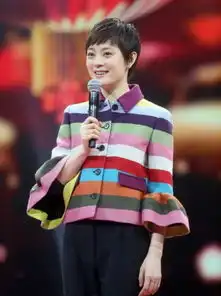 彩虹条纹衫才是今年的新潮流,杨幂baby穿上后都美翻了,但别学孙俪