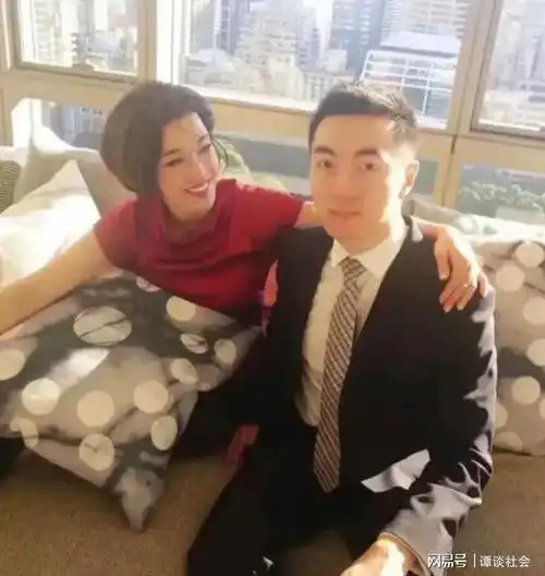 73岁刘晓庆冲上热搜4度离婚交8个男友,而我笑死在评论区