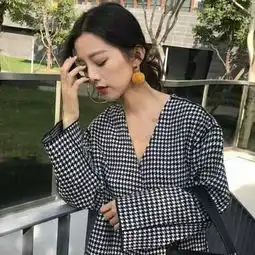 2018招桃花运的微信头像女生唯美高清拥有照亮整个城市的笑容