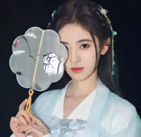 明星为啥不敢在白纸上签名鞠婧祎给出答案,有点意外但却很真实