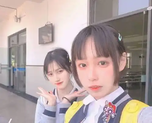 初中班级里,自认为很丑的3种女生,却被男生暗暗关注