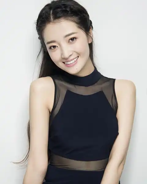 表演系毕业生就业难,北影女生刘熙阳嫁给中年大叔张辉可见一斑
