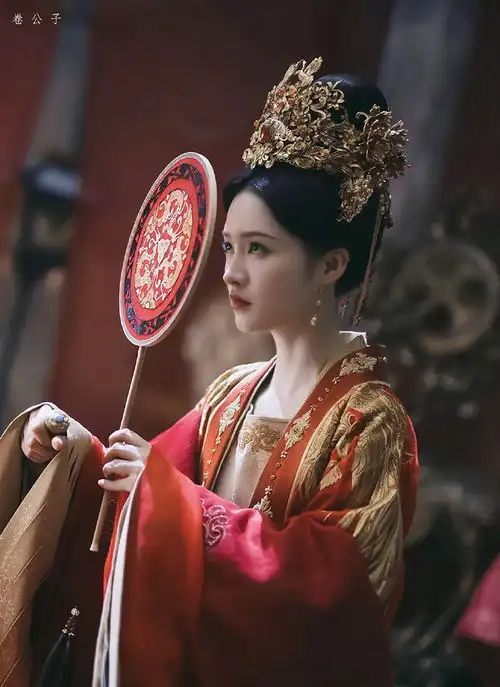 网评最适合古装红衣女星top10李沁白鹿上榜,迪丽热巴第二,冠军果然是她