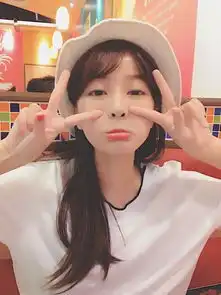 imp绯闻女友曝光她曾拿meiko照片当头像