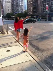 组图王菲窦靖童母女地铁照假小子蜕变性感女生二