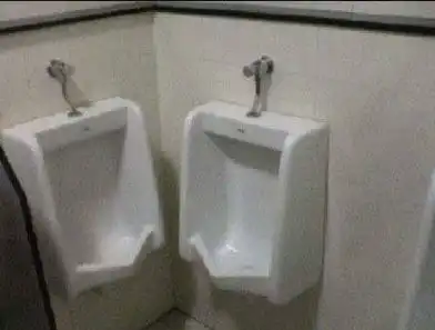欢乐笑话大学时,暗恋同系的一个女生很久了,一直没有勇气表白
