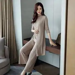 突然发现一女套装,比连衣裙亮,洋气有女人味,不打扮都美呆
