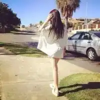 qq头像女生背影长发