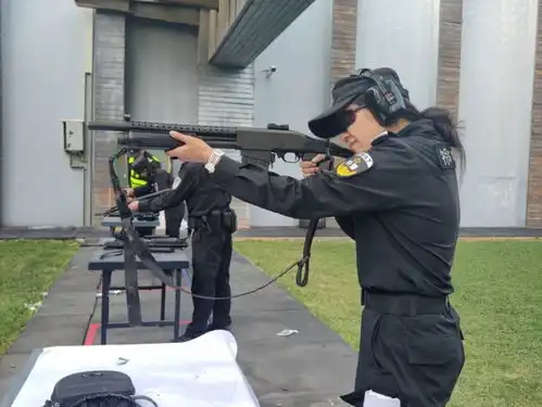 军装绿警察蓝,他们永葆滚烫的心