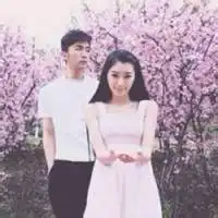 求一男两女情侣头像.最好唯美一点.小清新一点的