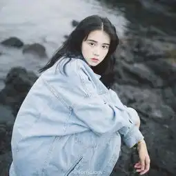有没有好看的三人女头像就是那种三张头像里都是一个人的真人头像