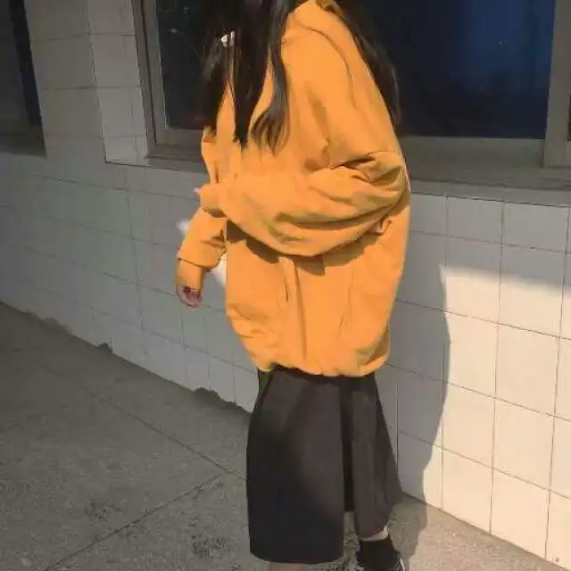 女生头像我本见万物波澜不惊,唯独见你方寸大乱