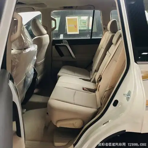 2020款丰田霸道2700中东版9气囊天窗18轮现车47.8万