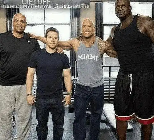 施瓦辛格和史泰龙告诉我们,有再强壮的身材也不要和nba球员合影