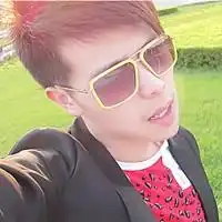 lomo风格的男生和女生看好的头像各4张