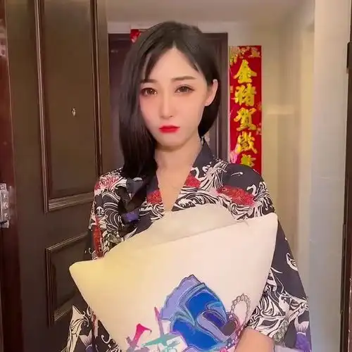 美女送上门来,小伙却要告她私闯民宅,无奈只好拿出自己的杀手锏