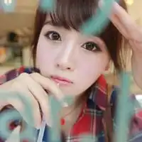 记忆流淌的青春美少女时尚qq头像
