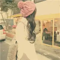 有谁可以找到像这样的女生头像