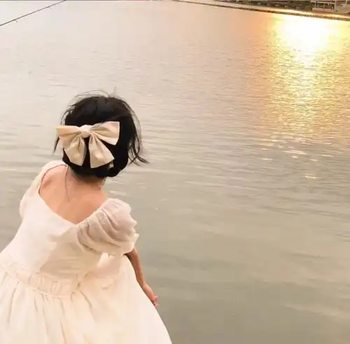 ins敲温柔女头