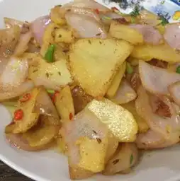 洋葱与土豆才是绝配,让男人更帅女人更漂亮老人更年轻的美食