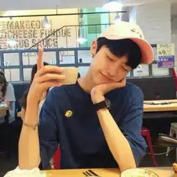 帮我找一个和这个搭配的头像拜托了,高悬赏