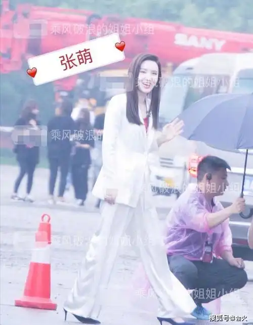 过气女明星再就业宁静张雨绮比唱跳,大龄女团选秀节目来了