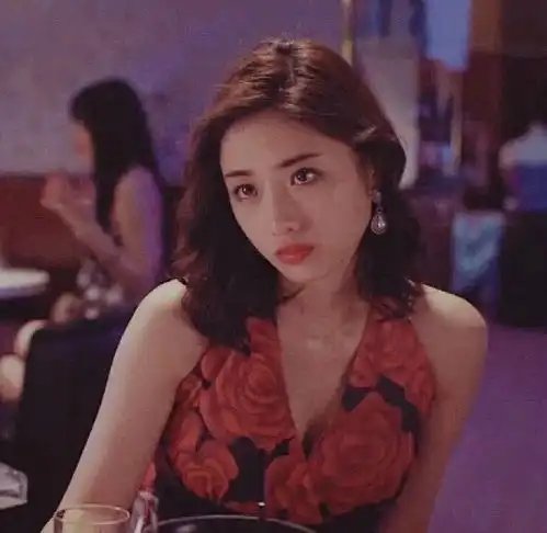 心动女生头像浪漫世界值得孤身