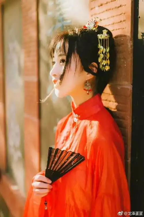 汉服女神清风如你,暖阳如你