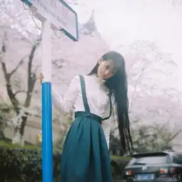 武大女神樱花写真走红网络清纯可人受热捧