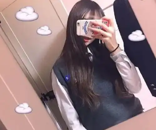 女生自认为很美的行为,男生感到反感,老师觉得幼稚