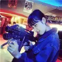 qq头像灯红酒绿女生情侣