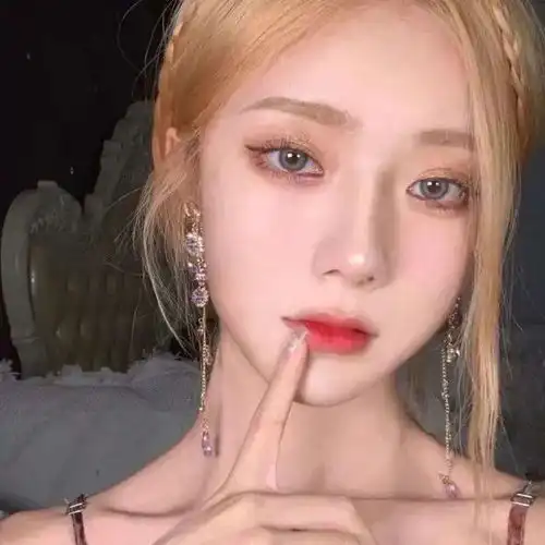 头像又纯又欲的女生头像