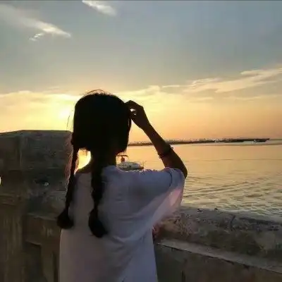 看不到清脸的女生头像不漏脸朦胧侧脸的女生图片