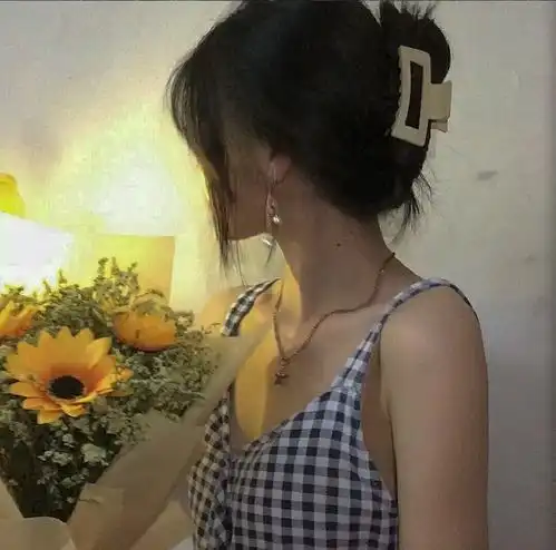 ins微微丧女生头像