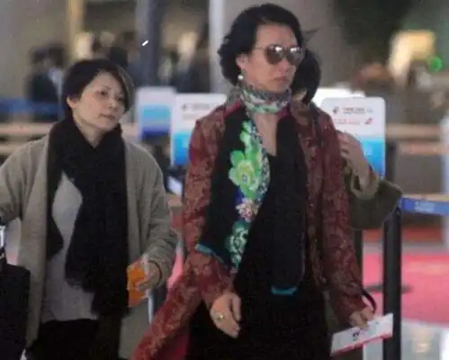 金星变性25年后遗症曾另其备受打击,如今男人味明显却赢得尊重