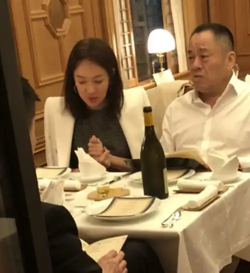 65岁殡葬业大亨李世聪病逝,患癌后即与情妇分手,50亿家产赠女儿