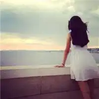 窗边女生背影头像不知道还能这样对你笑多久