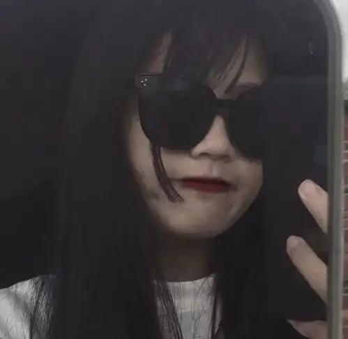 冬日甜酷女生头像