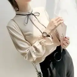 爱美的8090女人,时下更流行这种长袖雪纺衬衫,穿上一定很美