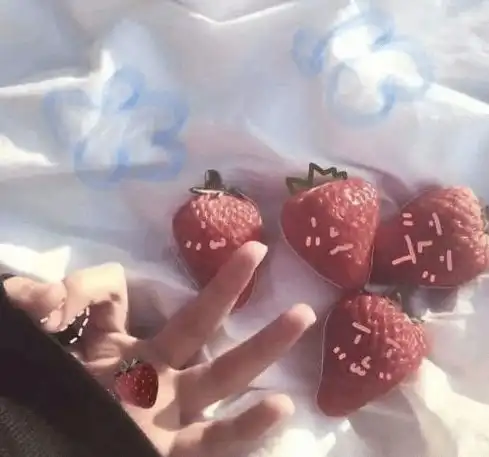 那些让人落泪的文案,伤感自卑,触碰泪点