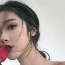 潮流张扬的女生个性图片