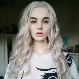 颜汐欧美少女风的小姐姐