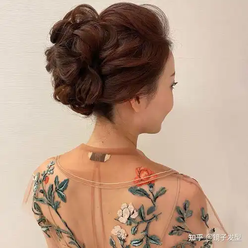 中老年女性发型怎么剪不妨先看看这10几款,蓬松时尚显气质