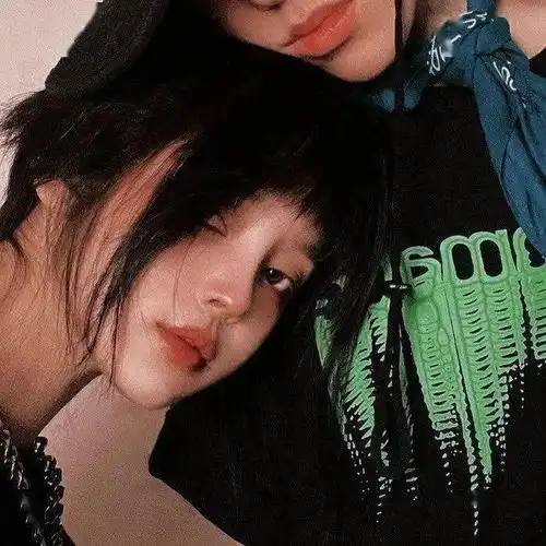 好家伙这情头要给网恋对象一起用